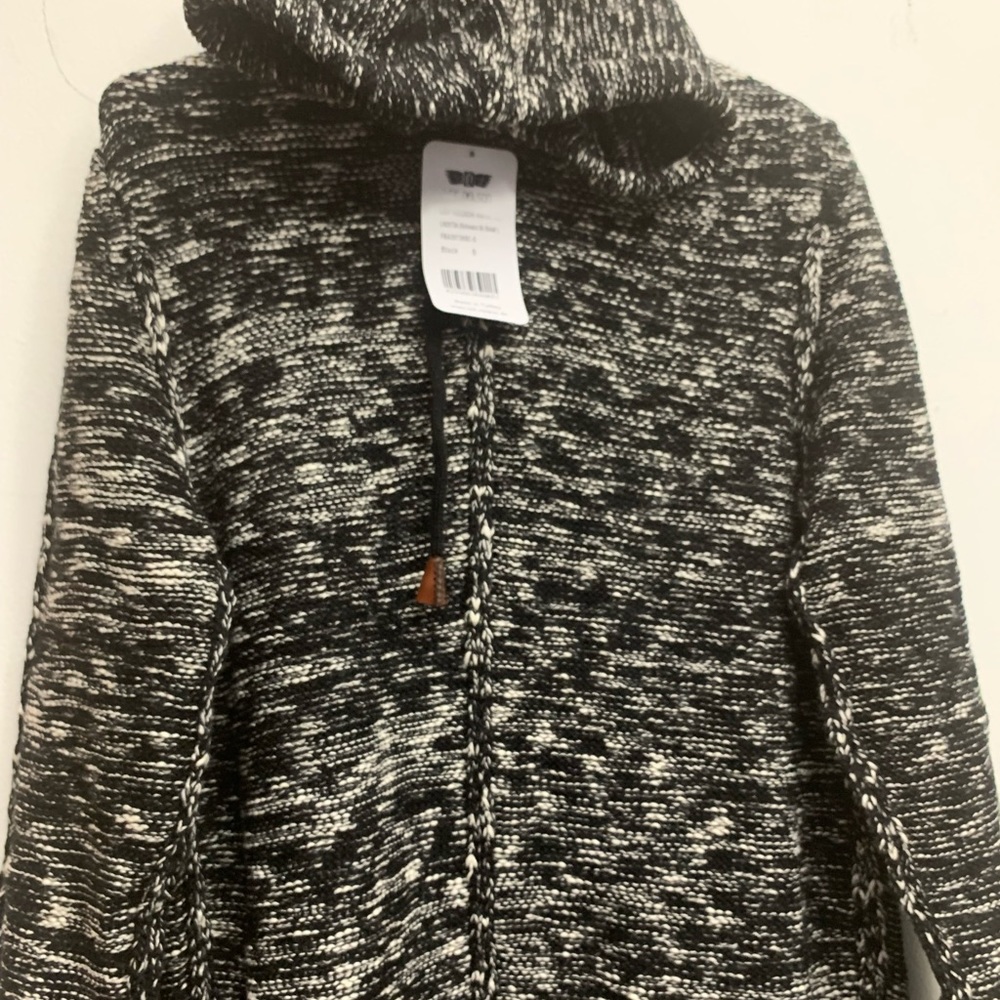 Sweater - Picture 11 of 15
